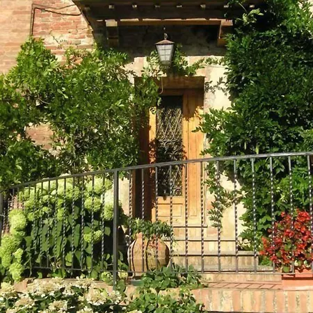 Il Poderaccio Hotell *