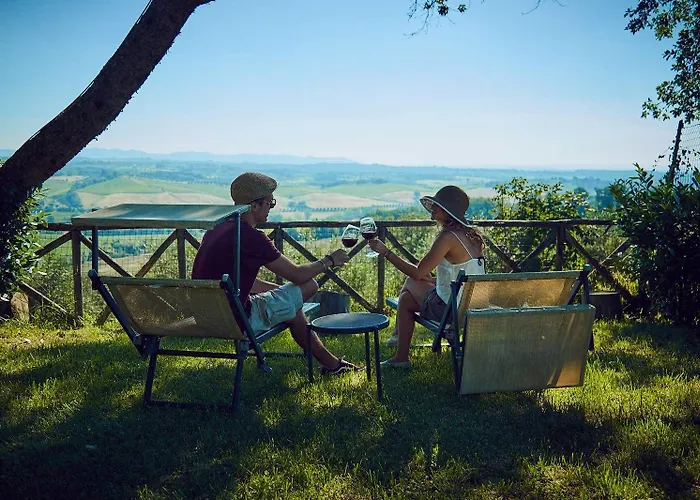 Il Poderaccio 酒店 *